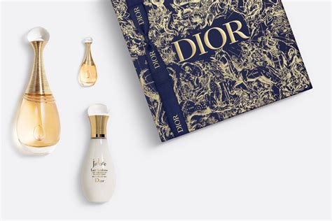 J’adore Fragrance Set: Eau de Parfum, Body Milk and Miniature